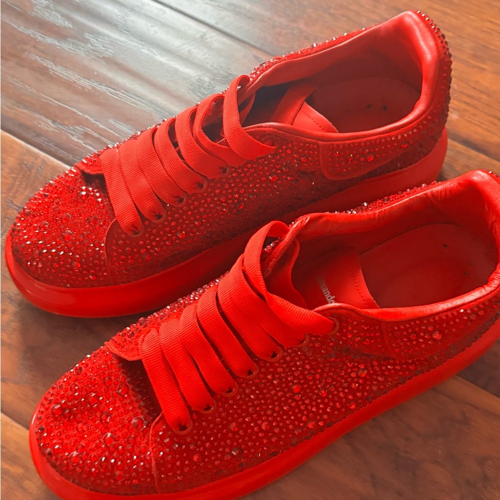 Icebox red mcqueens
Sz 43
Us 10